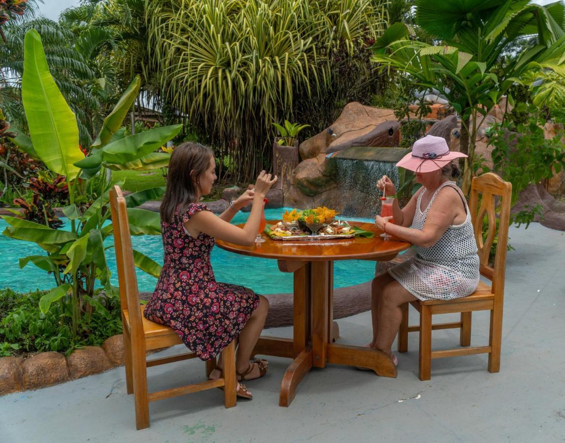 Hotel & Hot Springs Sueno Dorado ラ・フォルトゥナ エクステリア 写真