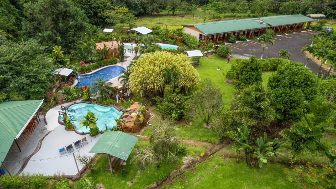 Hotel & Hot Springs Sueno Dorado ラ・フォルトゥナ エクステリア 写真