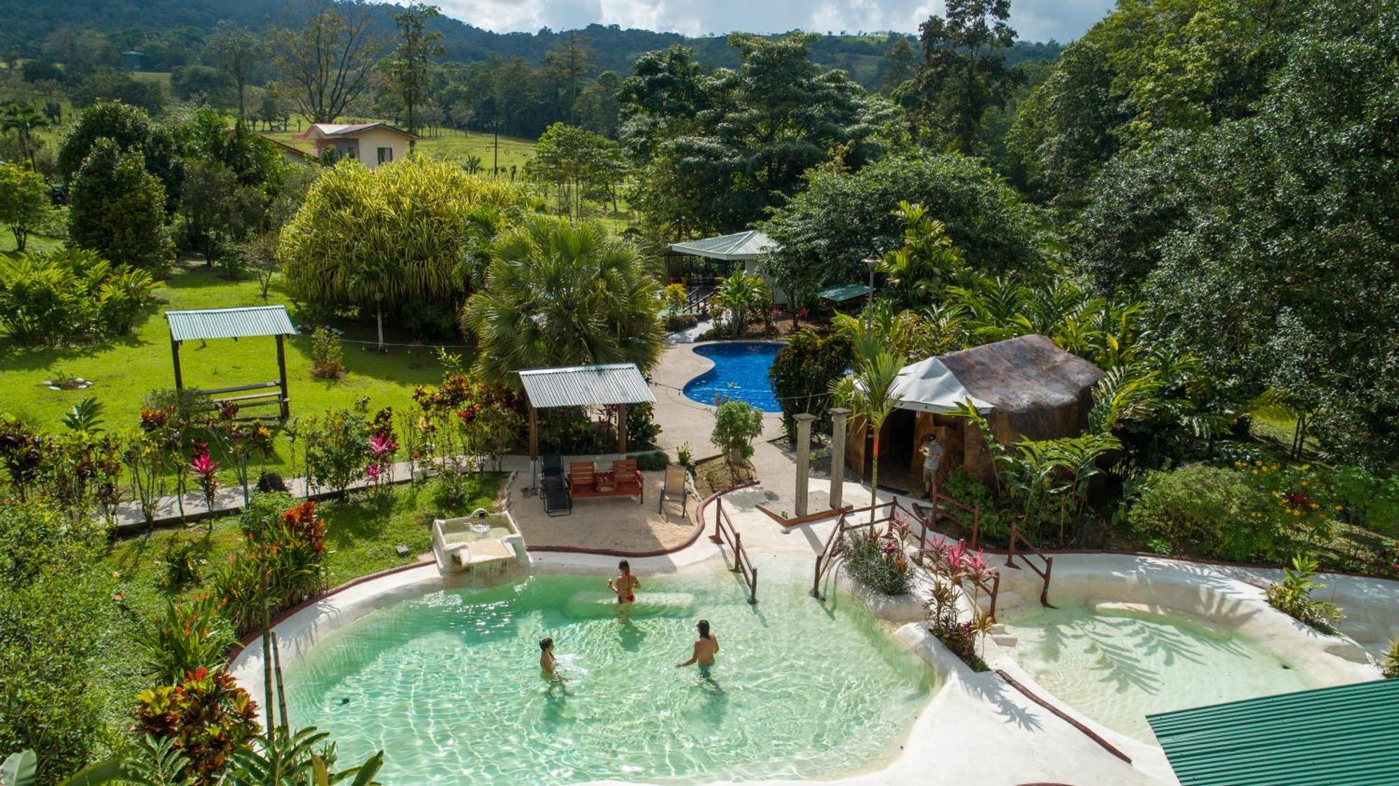 Hotel & Hot Springs Sueno Dorado ラ・フォルトゥナ エクステリア 写真